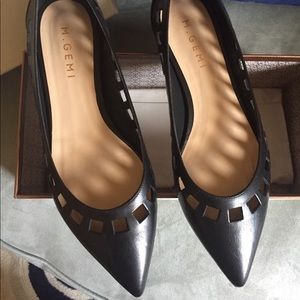 BNIB M.Gemi Size 38 Cut-Out Leather Flats